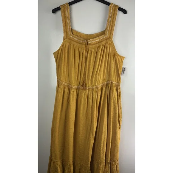 Old Navy Sleeveless Waist Defined Embroidered Clip Dot Maxi Dress Plus Size 3X - Picture 4 of 15